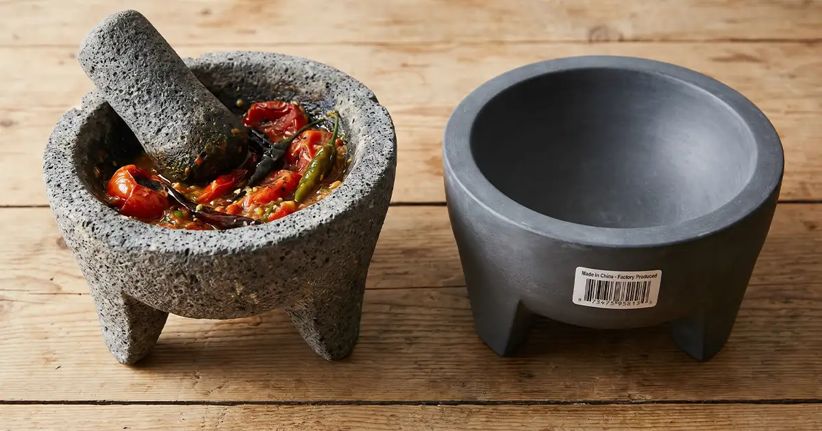 Pruebas caseras para detectar un molcajete falso de cemento